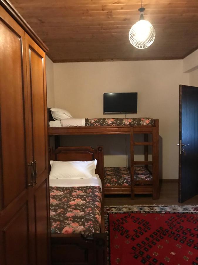 Auberge de jeunesse Bujtina Hader Xhebro à Tepelene Extérieur photo