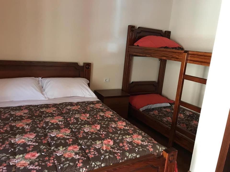 Auberge de jeunesse Bujtina Hader Xhebro à Tepelene Extérieur photo