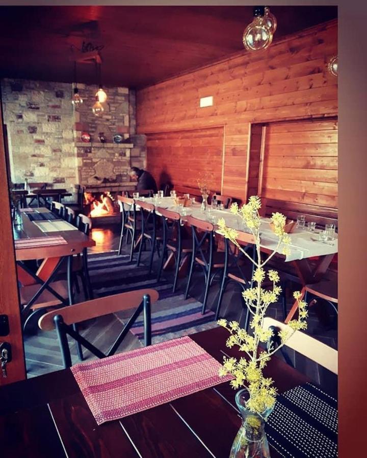 Auberge de jeunesse Bujtina Hader Xhebro à Tepelene Extérieur photo