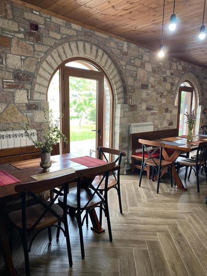 Auberge de jeunesse Bujtina Hader Xhebro à Tepelene Extérieur photo