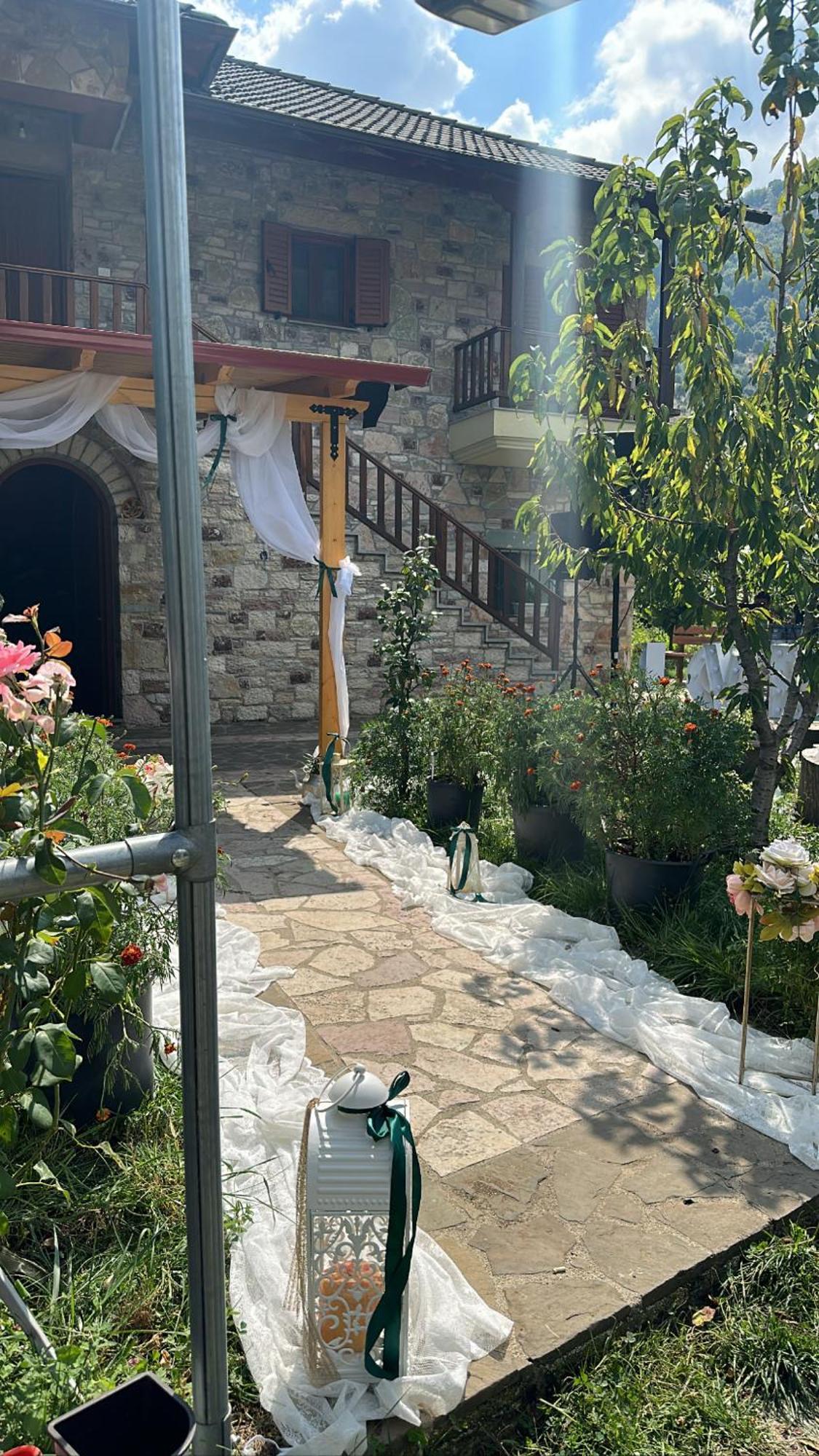 Auberge de jeunesse Bujtina Hader Xhebro à Tepelene Extérieur photo